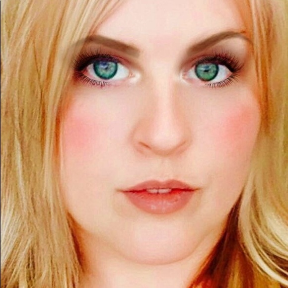 Meet your Posher, Rebecca - Picture 7 of 8